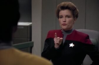 This Is the Greatest Scene in Star Trek: Voyager’s First Season