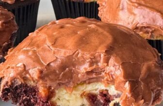 CHOCOLATE CREAM CHEESE CUPCAKES – The Southern Woman Cooks