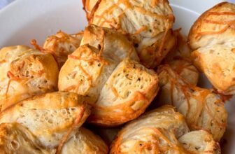 GARLIC PULL APART MUFFINS – The Southern Woman Cooks
